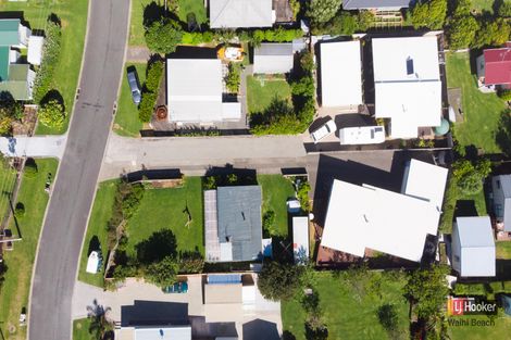 Photo of property in 15a Roretana Drive, Athenree, Katikati, 3177