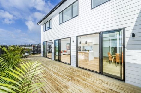 Photo of property in 5 Tawatawa Street, Long Bay, Auckland, 0630