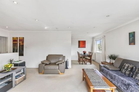 Photo of property in 38a Sunnynook Road, Sunnynook, Auckland, 0620