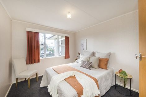 Photo of property in 16 Ellesmere Crescent, Highbury, Palmerston North, 4412