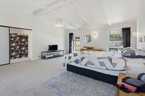 Photo of property in 21 Rawene Street, Waikanae, 5036