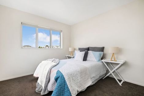 Photo of property in 33 Leaver Place, Weymouth, Auckland, 2103