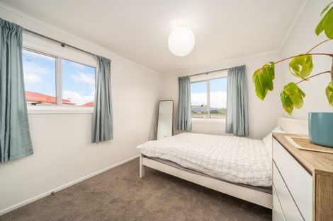 Photo of property in 53 Castor Crescent, Cannons Creek, Porirua, 5024