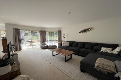 Photo of property in 11 Oakridge Drive, Kerikeri, 0230