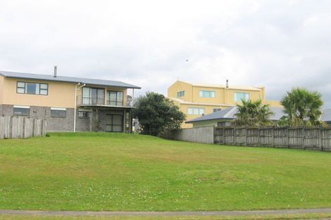 Photo of property in 216 Onemana Drive, Onemana, Whangamata, 3691