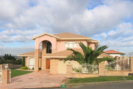 Photo of property in 6 Boeing Place, Goodwood Heights, Auckland, 2105