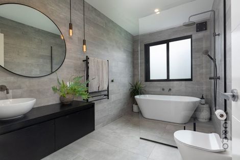 Photo of property in 1 Len Ireland Drive, Kumeu, 0810