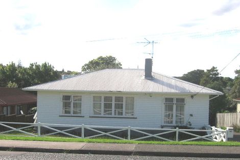 Photo of property in 1/40 College Road, Northcote, Auckland, 0627