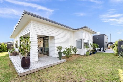 Photo of property in 7 Olney Court, One Tree Point, 0118