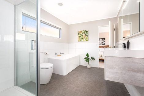 Photo of property in 7 Lakeside Villas, Whitby, Porirua, 5024