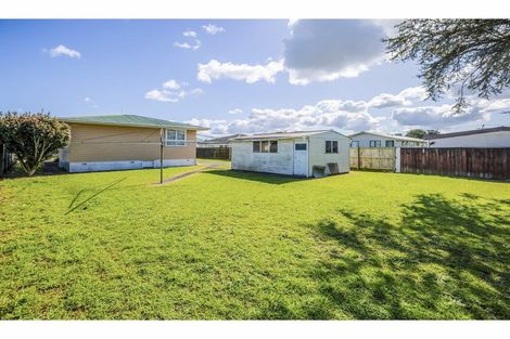 Photo of property in 27 Von Sturmer Street, Mangere East, Auckland, 2024