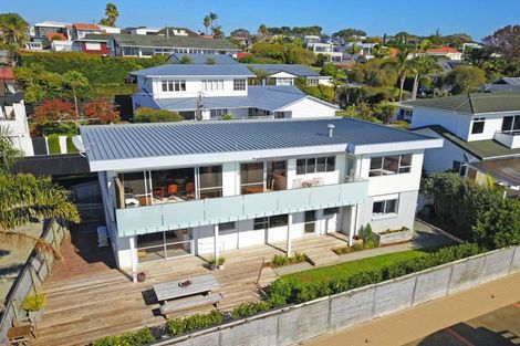 Photo of property in 2/65 Castor Bay Road, Castor Bay, Auckland, 0620