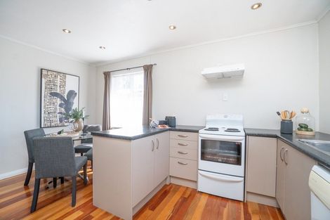 Photo of property in 104 Highbury Avenue, Highbury, Palmerston North, 4412