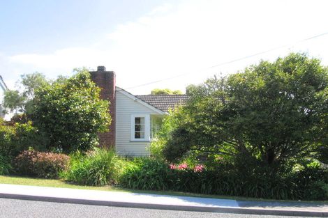 Photo of property in 9 Matipo Road, Mairangi Bay, Auckland, 0630