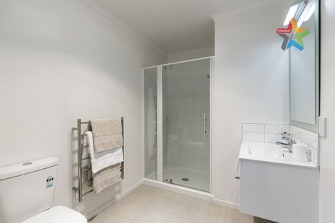 Photo of property in 17 Cresswell Place, Johnsonville, Wellington, 6037