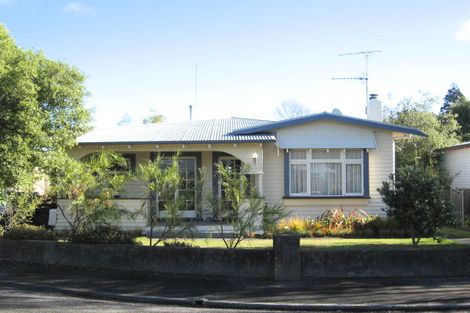 Photo of property in 8 Roach Street, Marewa, Napier, 4110