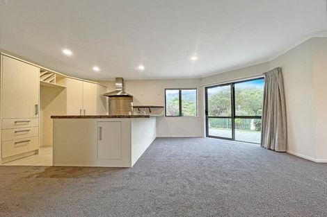 Photo of property in 65 Percy Kinsman Crescent, Riverstone Terraces, Upper Hutt, 5018