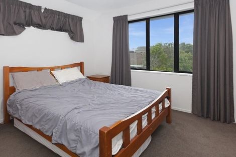 Photo of property in 4/82 Packe Street, Edgeware, Christchurch, 8013