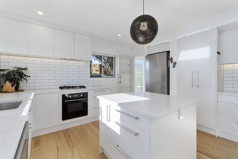 Photo of property in 265 Great North Road, Henderson, Auckland, 0612