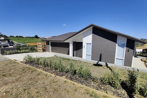 Photo of property in 17 Stockyard Crescent, Pukekohe, 2120