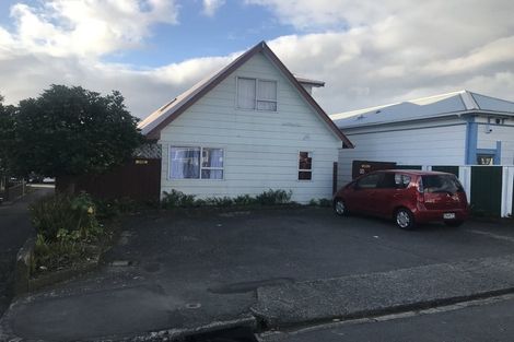 Photo of property in 2/12 Cardall Street, Newtown, Wellington, 6021