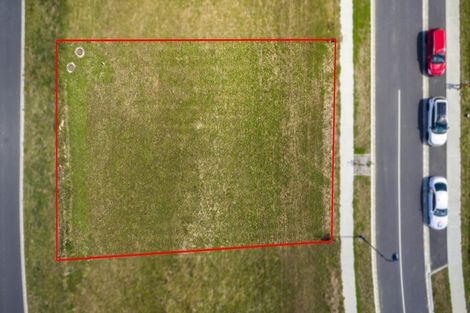 Photo of property in 30 Te Hoiere Street, Aotea, Porirua, 5024