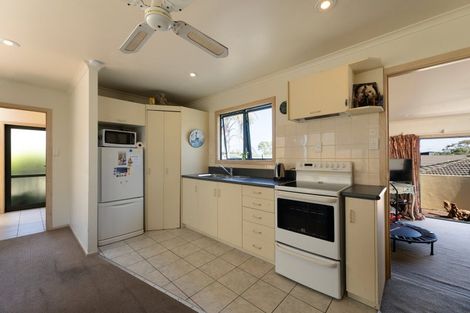 Photo of property in 190 Marine Parade, Mount Maunganui, 3116