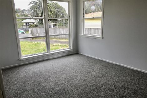Photo of property in 13 Brazier Grove, Paraparaumu, 5032