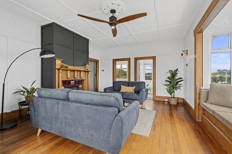 Photo of property in 50 Bayly Road, Blagdon, New Plymouth, 4310