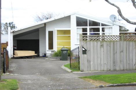 Photo of property in 28 Turakina Street, Merrilands, New Plymouth, 4312