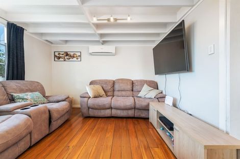 Photo of property in 13 Forest Hill Road, Henderson, Auckland, 0612