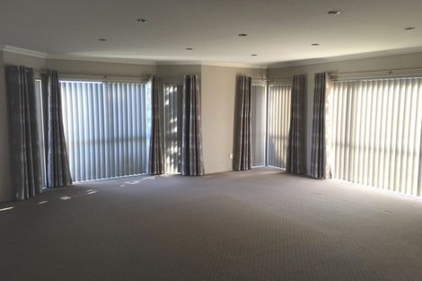 Photo of property in 11 Jomard Terrace, Northcross, Auckland, 0632