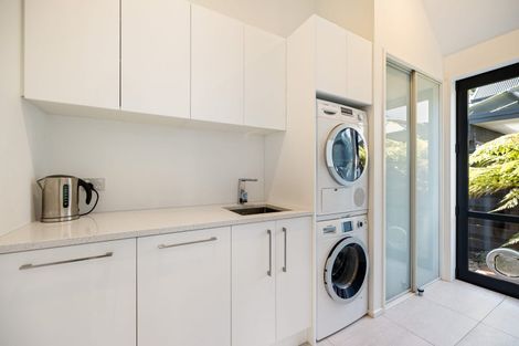 Photo of property in 18 Alpha Avenue, Strowan, Christchurch, 8052