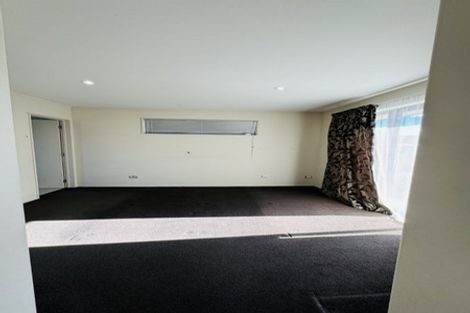 Photo of property in 43 Somerville Crescent, Aidanfield, Christchurch, 8025