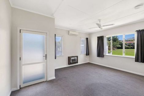 Photo of property in 19c Kenmore Street, Westown, New Plymouth, 4310