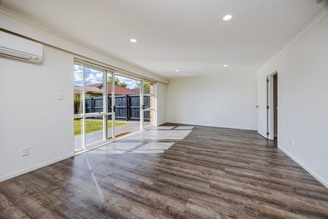 Photo of property in 24 Lime Crescent, Papakura, 2110