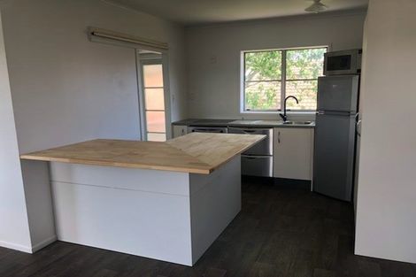 Photo of property in 2/7 Chapel Street, Papakura, 2110