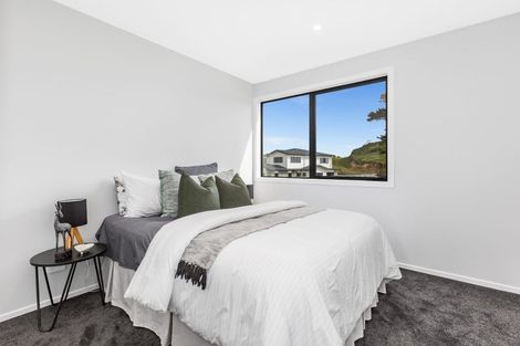 Photo of property in 2a Kaiaho Close, Aotea, Porirua, 5024