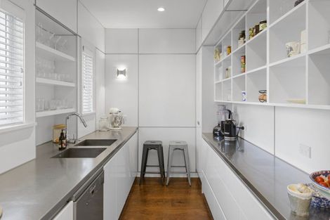 Photo of property in 30 Wroxton Terrace, Merivale, Christchurch, 8014