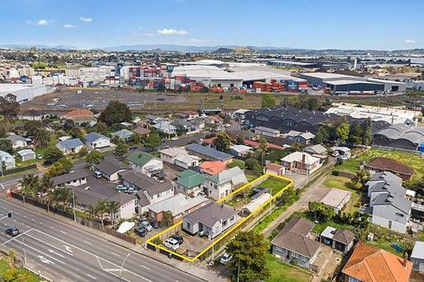 Photo of property in 127 Mangere Road, Otahuhu, Auckland, 1062