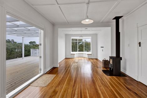 Photo of property in 65 Pioneer Road, Moturoa, New Plymouth, 4310