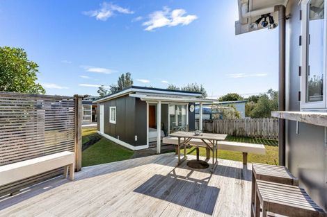 Photo of property in 132 Achilles Avenue, Whangamata, 3620