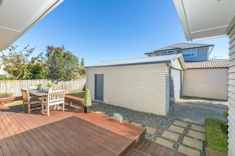 Photo of property in 29 Lake Crescent, Hamilton Lake, Hamilton, 3204