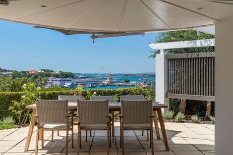 Photo of property in 31b Stanley Point Road, Stanley Point, Auckland, 0624