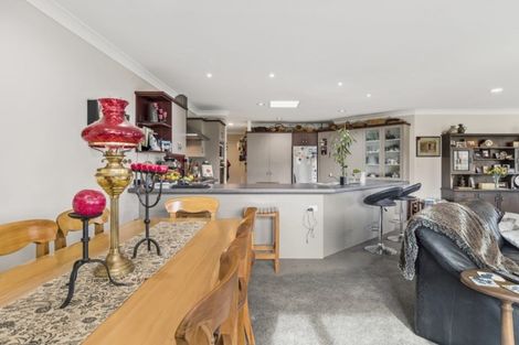 Photo of property in 1 Mckenna Lane, Omokoroa, 3114