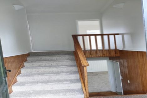 Photo of property in 80 Beechdale Crescent, Pakuranga Heights, Auckland, 2010