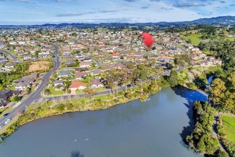 Photo of property in 20 Fairford Avenue, Henderson, Auckland, 0612