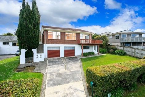 Photo of property in 121 Glamorgan Drive, Torbay, Auckland, 0630