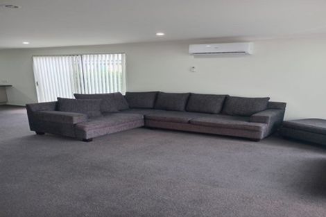 Photo of property in 14 Lane Cameron Place, Flat Bush, Auckland, 2019