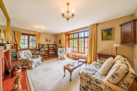 Photo of property in 51 Chatsworth Road, Silverstream, Upper Hutt, 5019